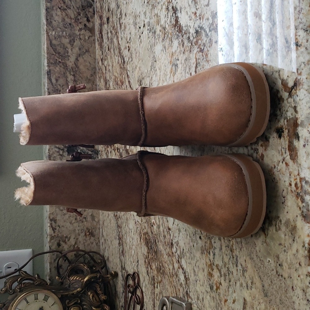 NEW Skechers Women’s Keepsakes-Hearth Boots Size 6